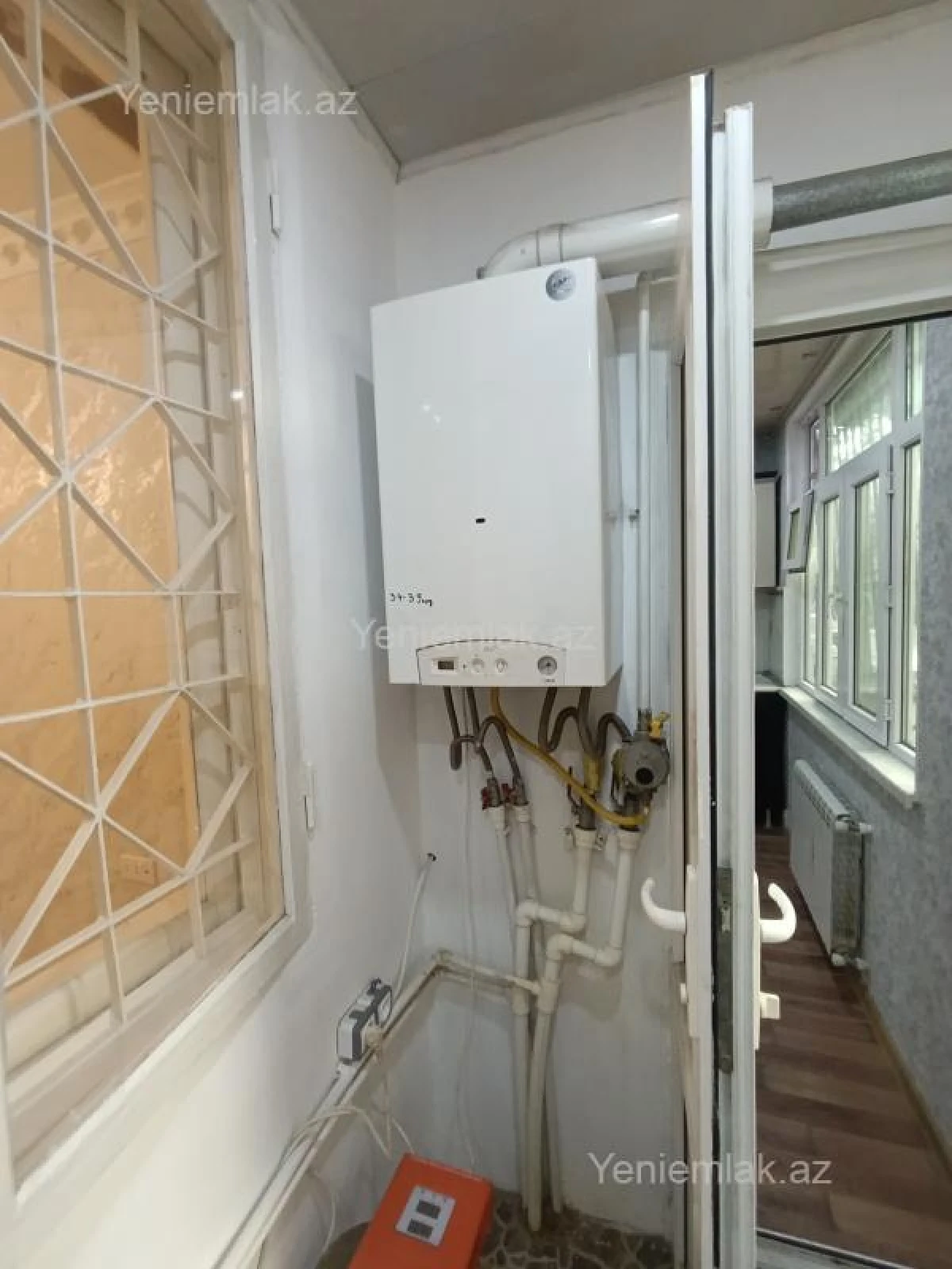 Satılır 3 otaqlı köhnə tikili 90 m²