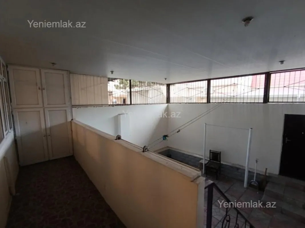Satılır 3 otaqlı köhnə tikili 90 m²