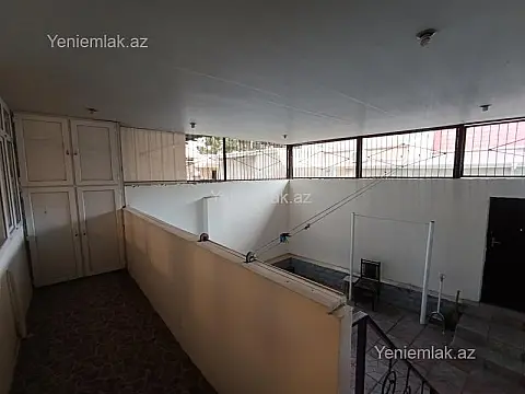 Satılır 3 otaqlı köhnə tikili 90 m²