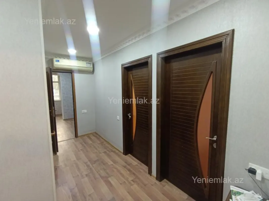 Satılır 3 otaqlı köhnə tikili 90 m²