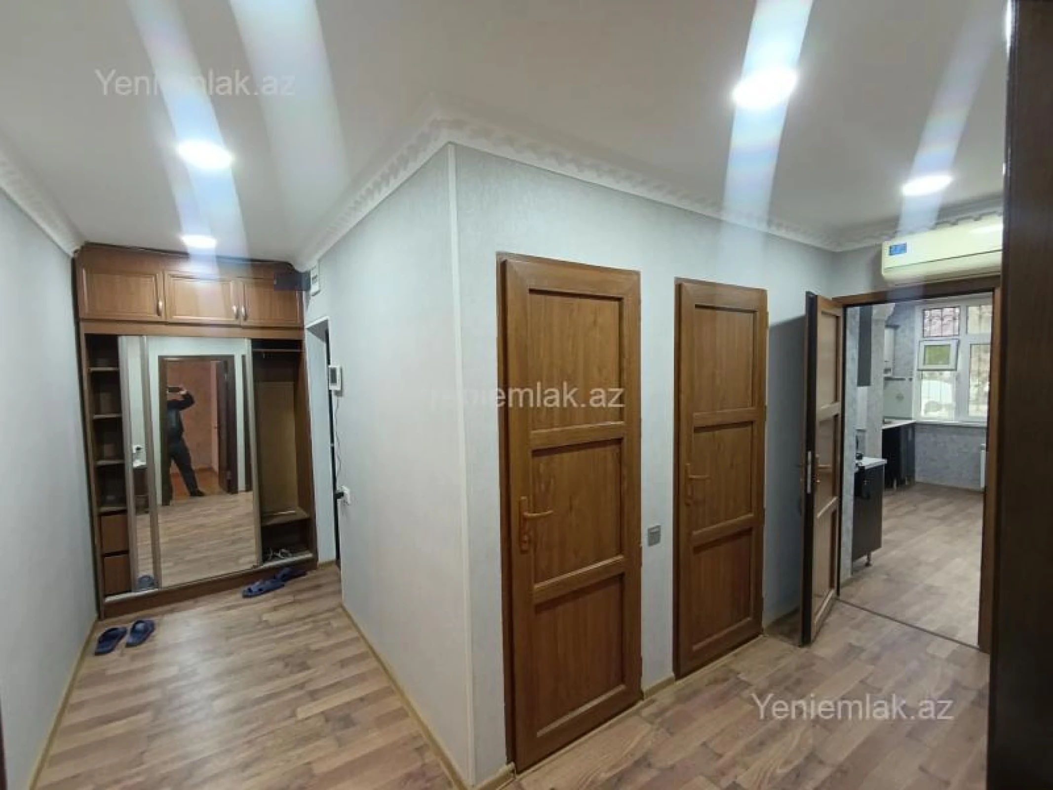 Satılır 3 otaqlı köhnə tikili 90 m²