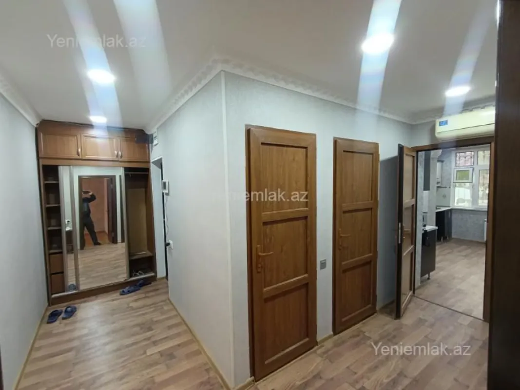 Satılır 3 otaqlı köhnə tikili 90 m²