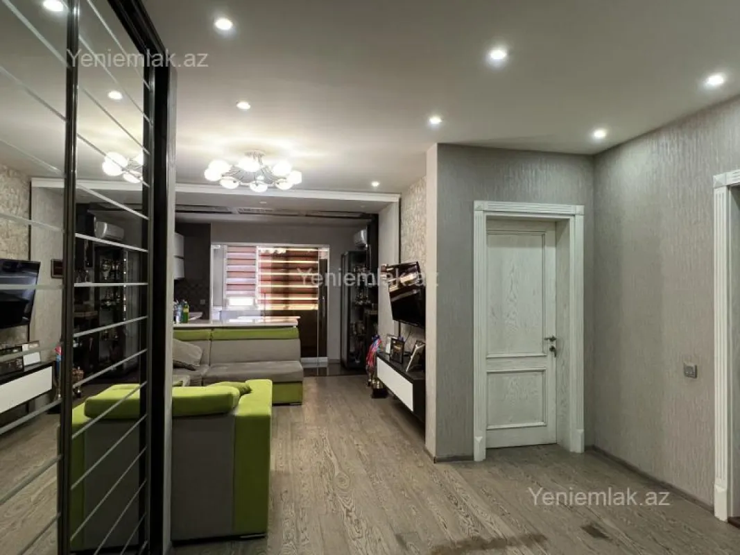 Satılır 2 otaqlı yeni tikili 68 m²