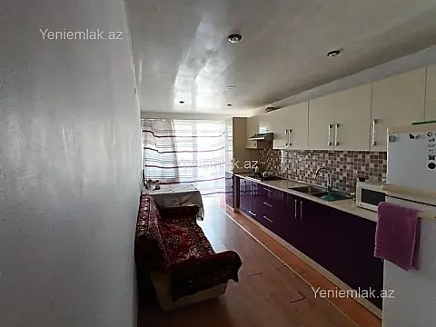 Satılır 3 otaqlı köhnə tikili 100 m²