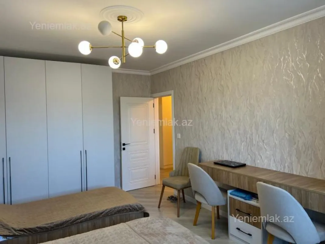 Satılır 3 otaqlı köhnə tikili 84 m²