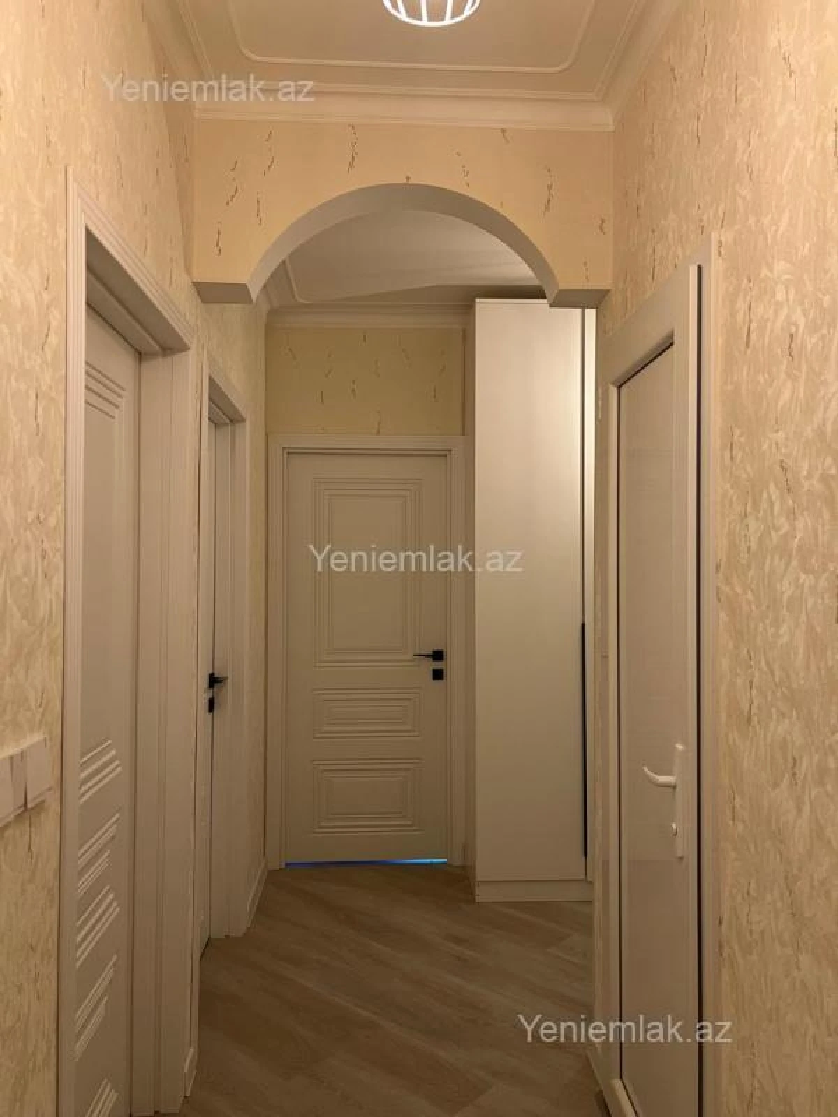 Satılır 3 otaqlı köhnə tikili 84 m²