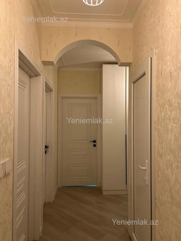 Satılır 3 otaqlı köhnə tikili 84 m²