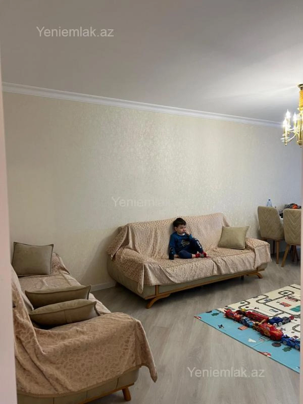 Satılır 3 otaqlı köhnə tikili 84 m²