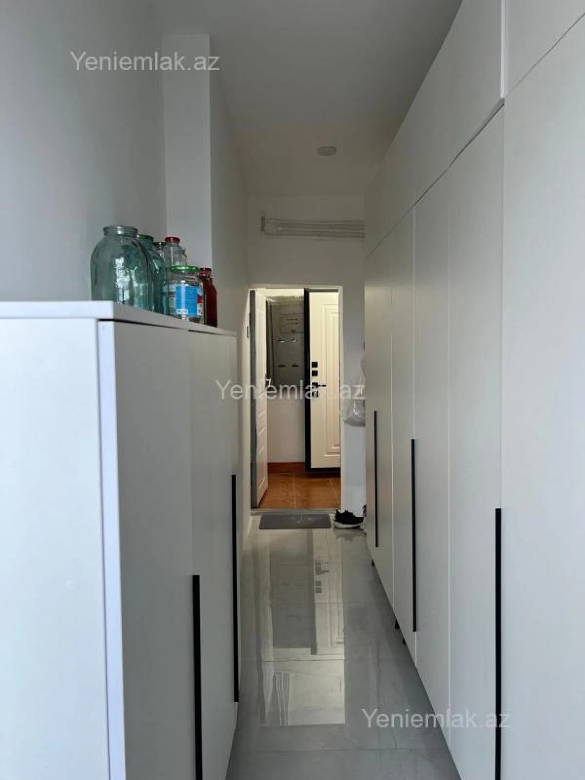 Satılır 3 otaqlı köhnə tikili 84 m²