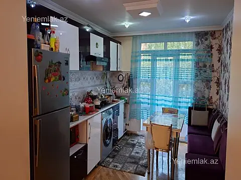 Satılır 3 otaqlı köhnə tikili 90 m²