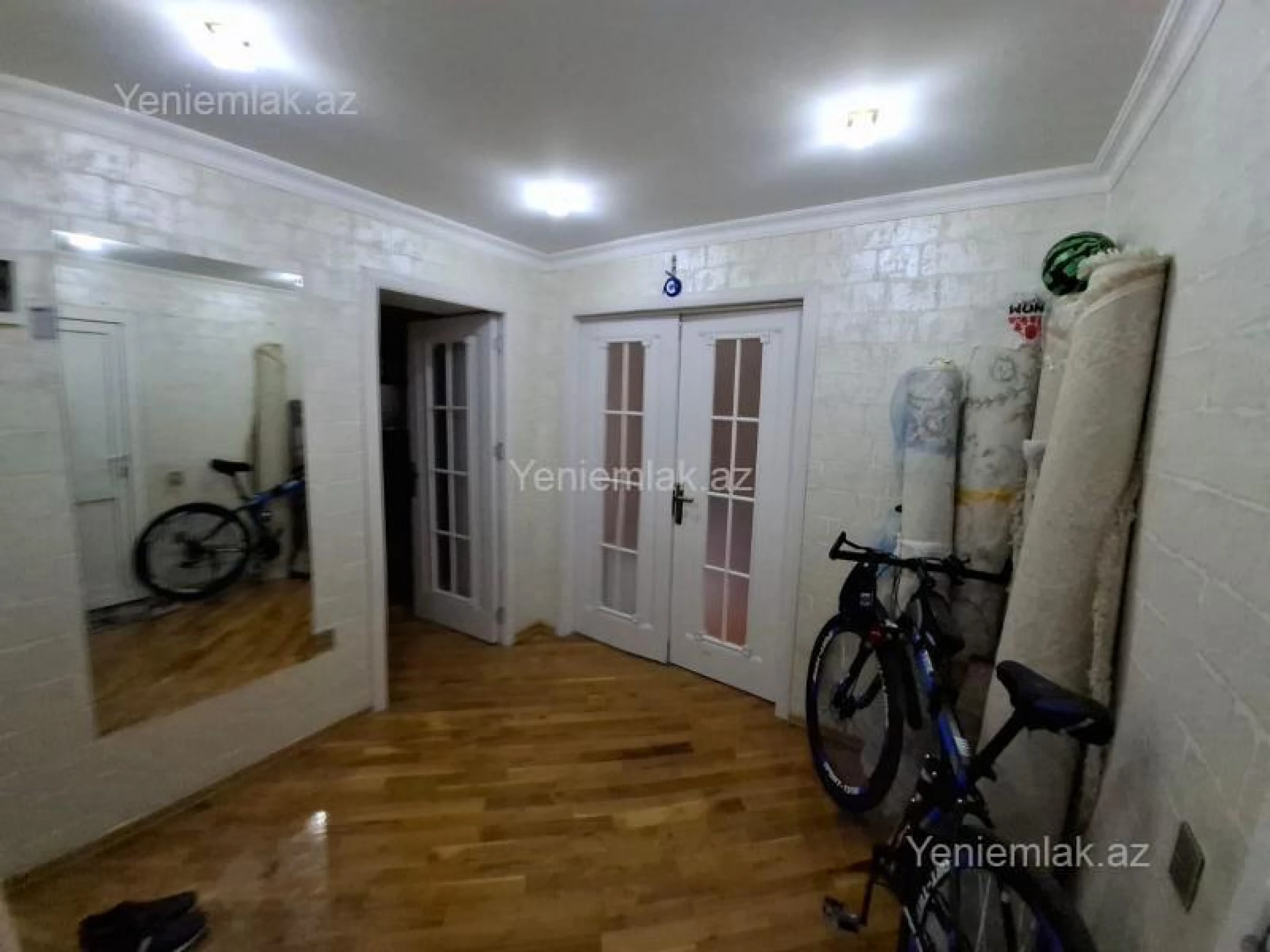 Satılır 3 otaqlı köhnə tikili 90 m²