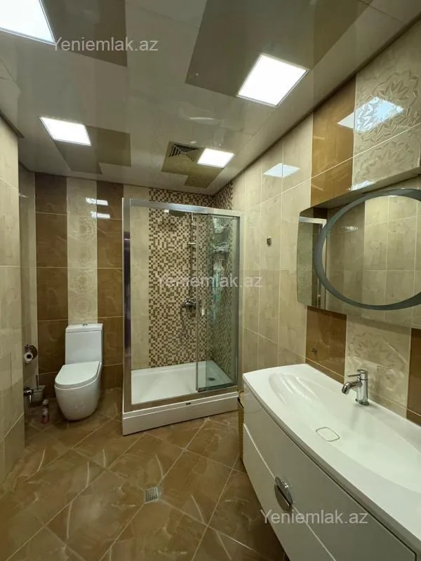 Satılır 3 otaqlı yeni tikili 128 m²