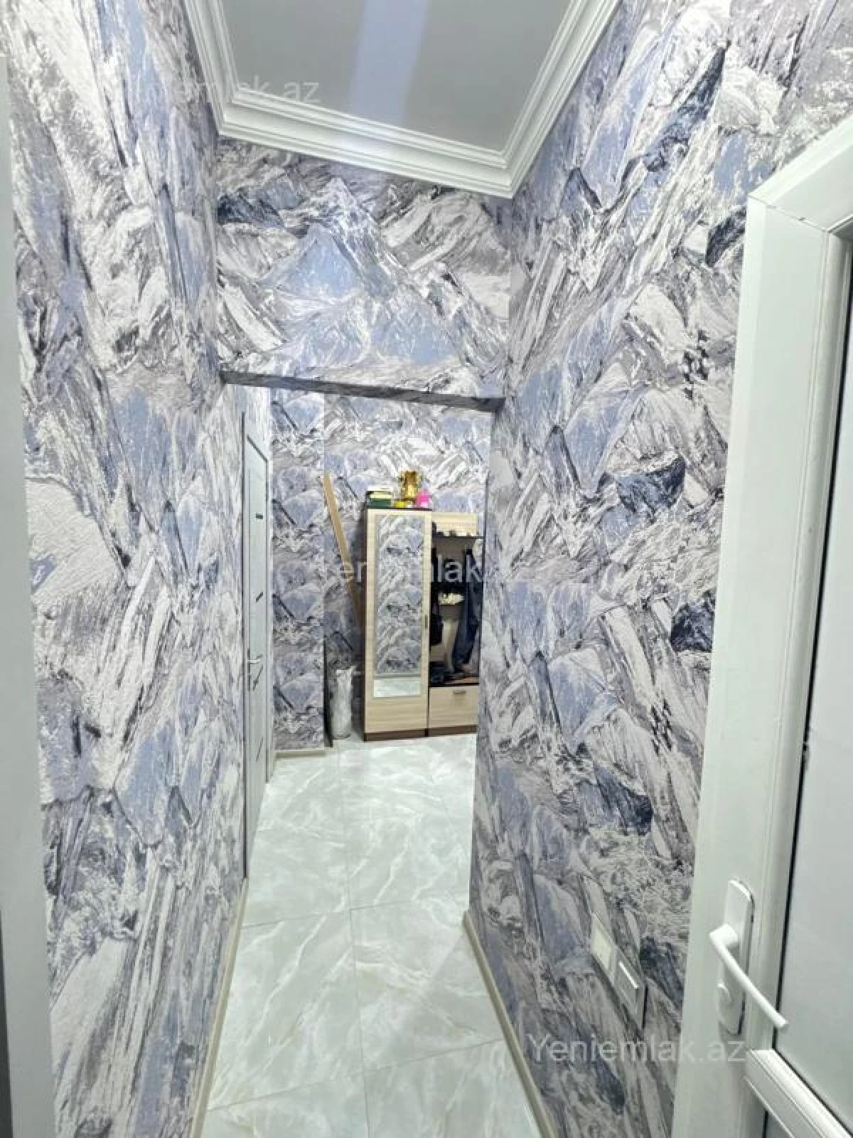 Satılır 2 otaqlı köhnə tikili 62 m²