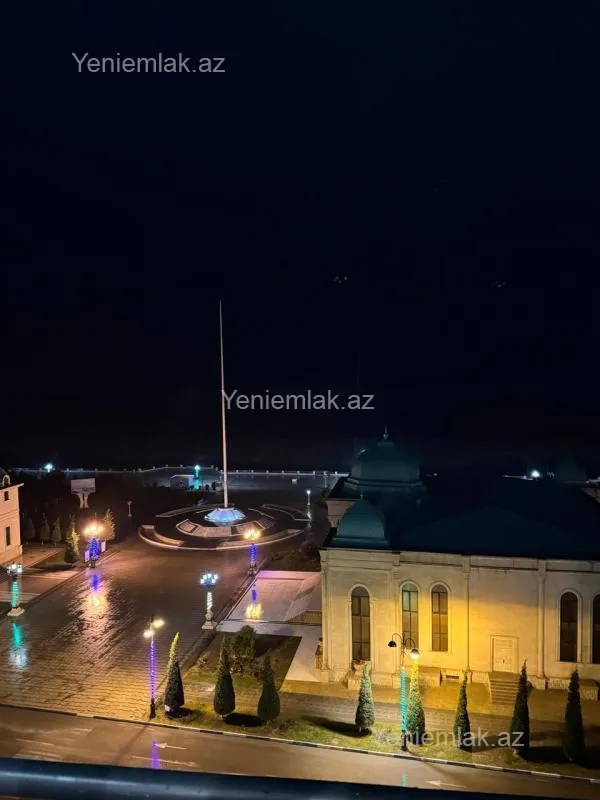 Satılır 2 otaqlı köhnə tikili 62 m²