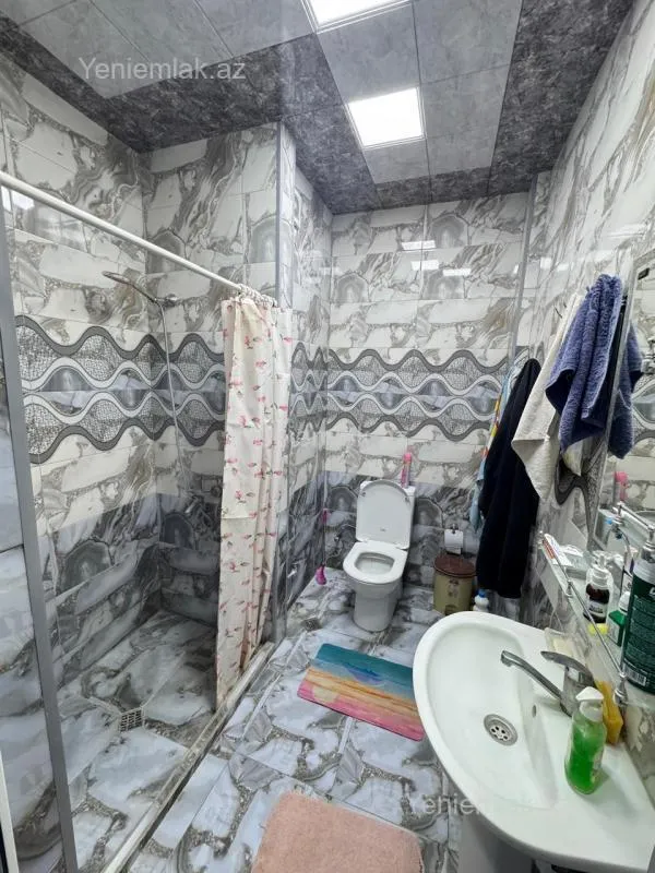 Satılır 2 otaqlı köhnə tikili 62 m²