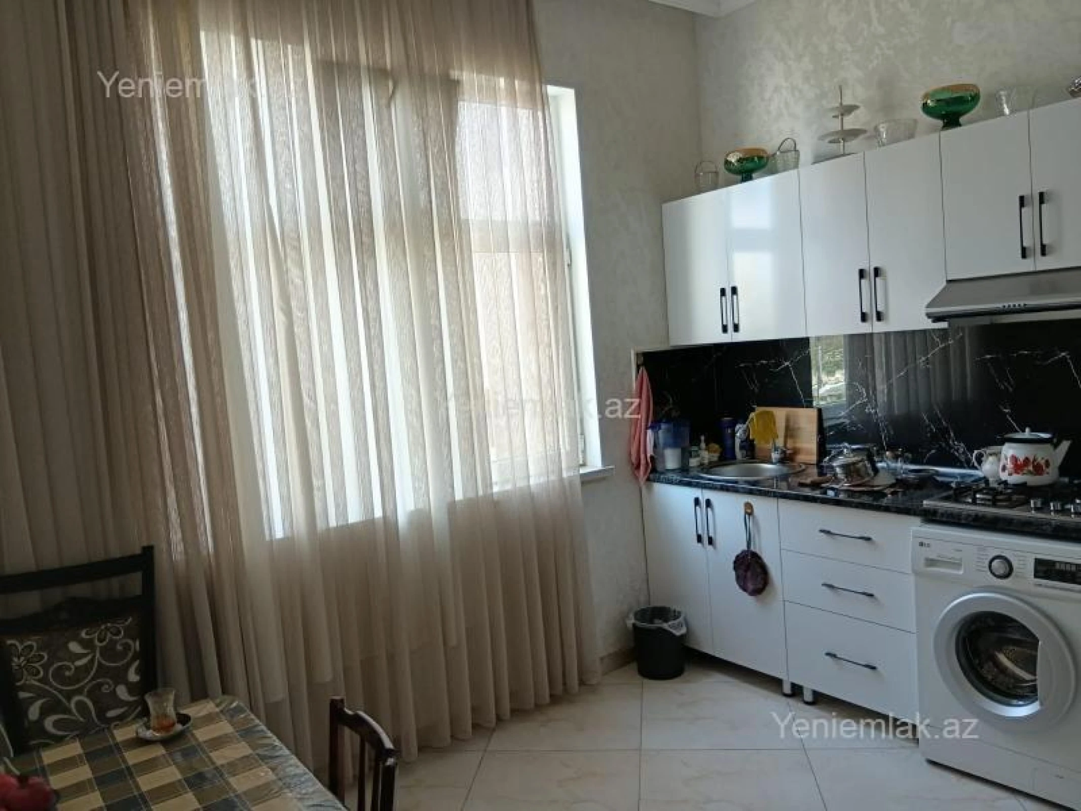 Satılır 7 otaqlı həyət evi 330 m²