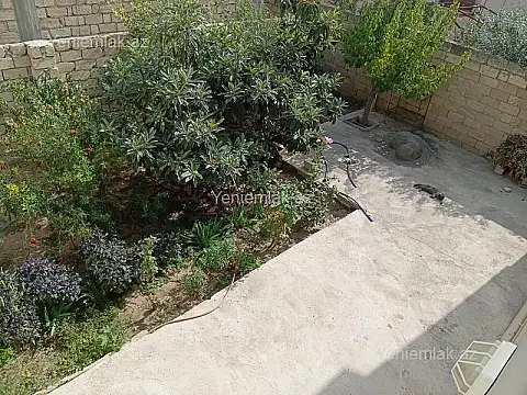 Satılır 7 otaqlı həyət evi 330 m²