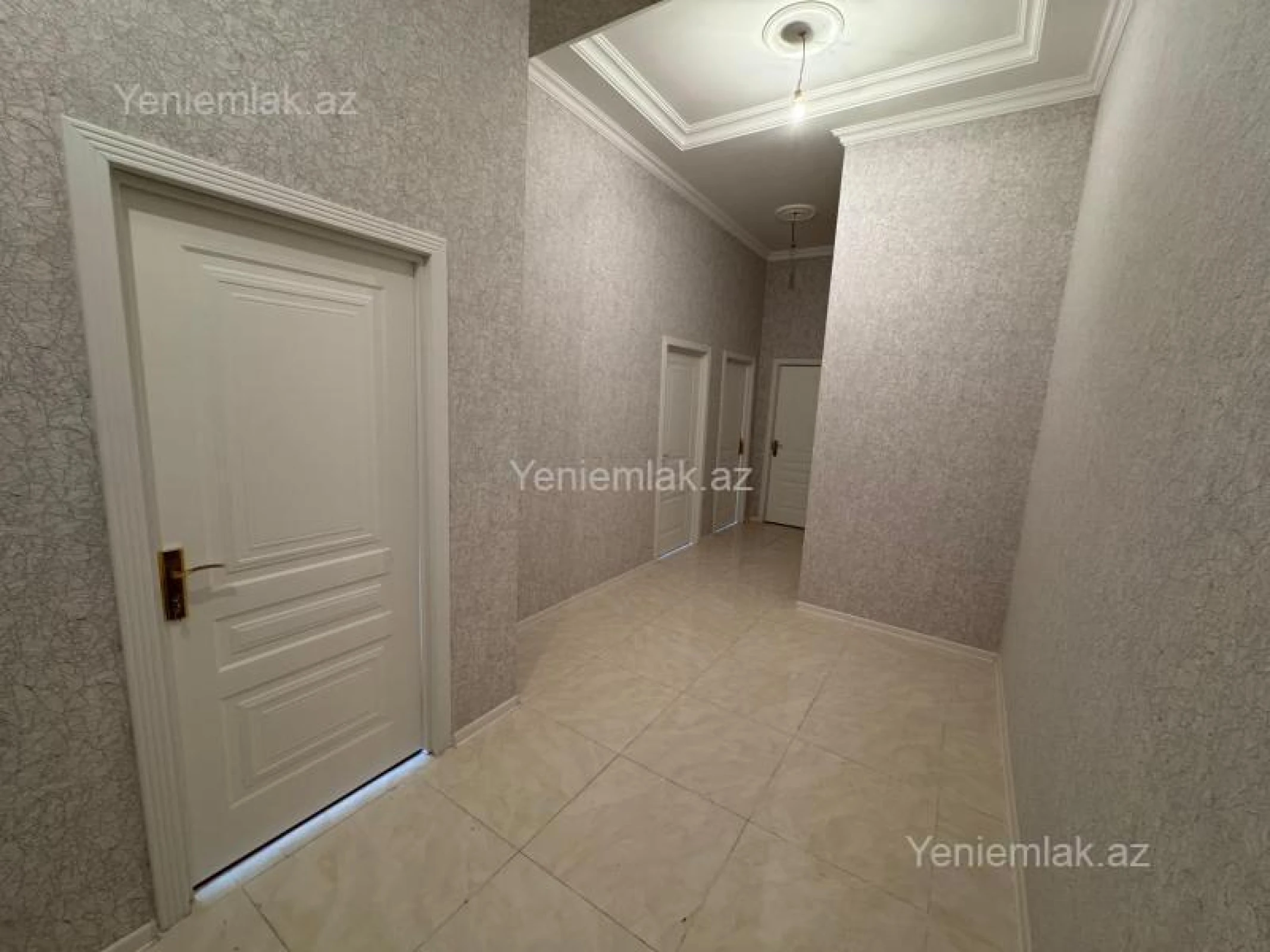 Satılır 4 otaqlı obyekt 566 m²