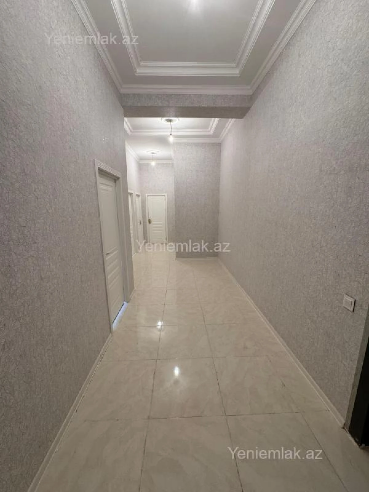 Satılır 4 otaqlı obyekt 566 m²