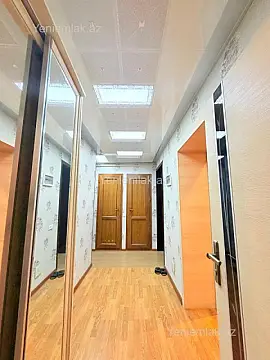 Satılır 4 otaqlı köhnə tikili 80 m²