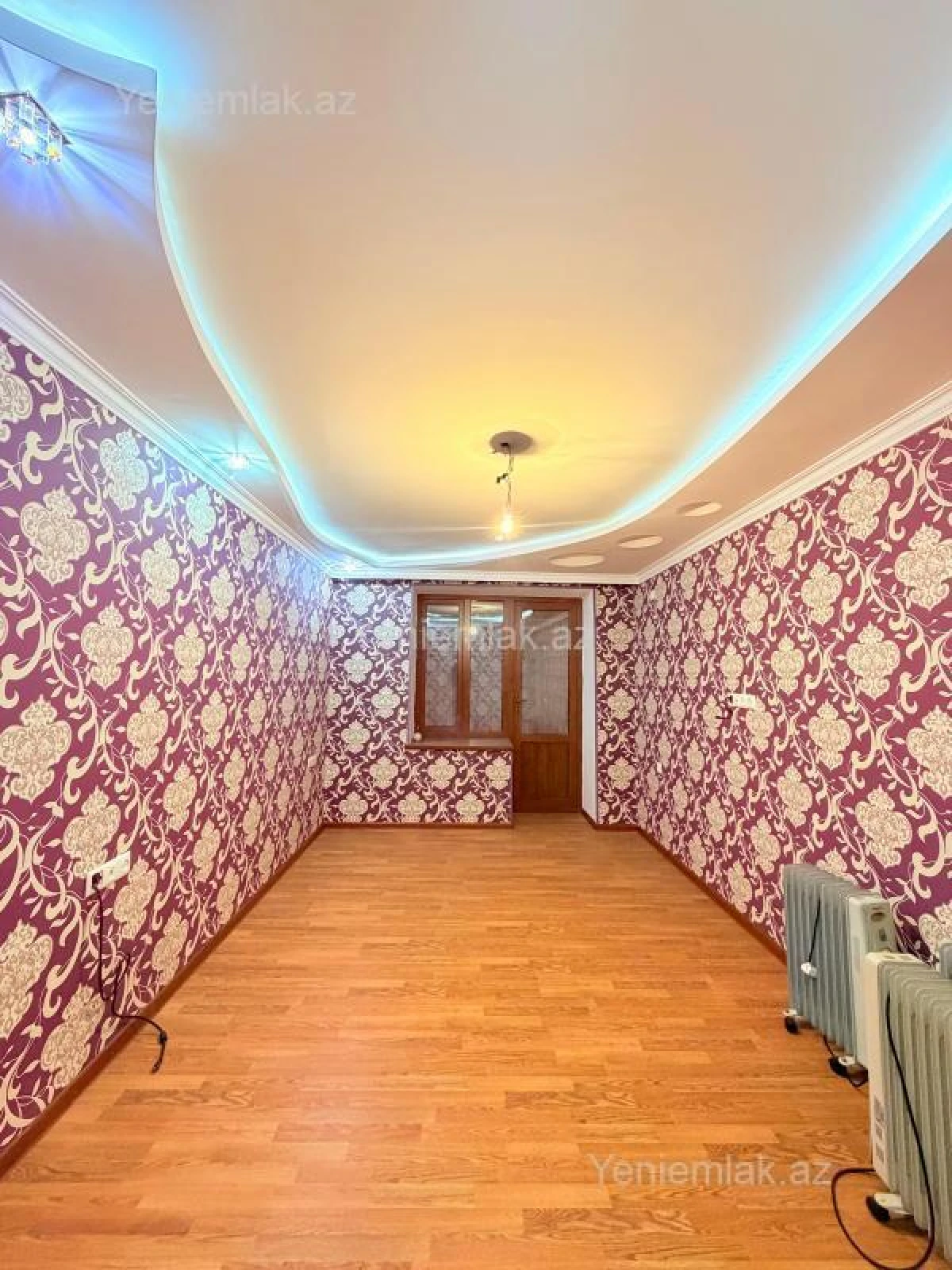 Satılır 4 otaqlı köhnə tikili 80 m²