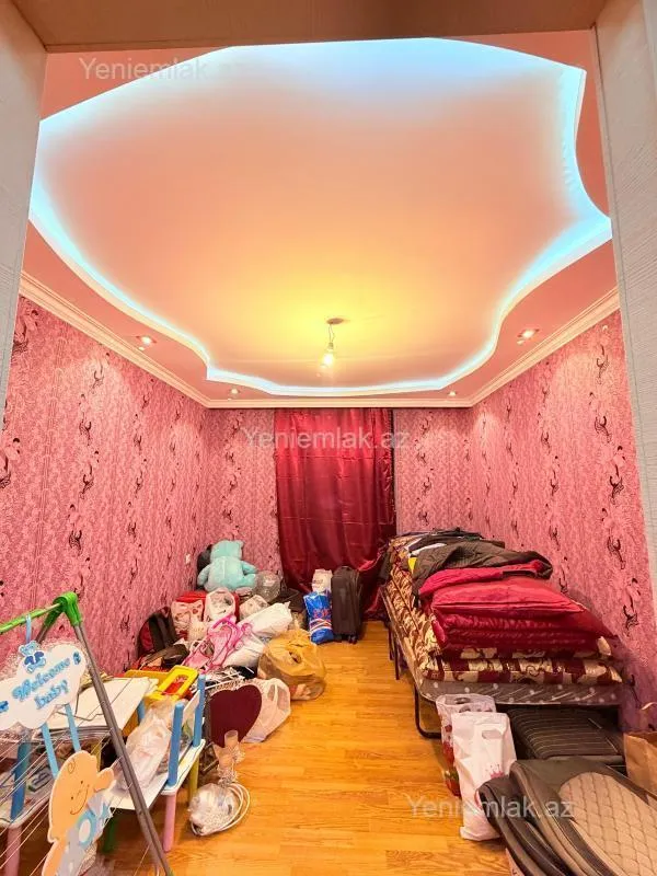 Satılır 4 otaqlı köhnə tikili 80 m²