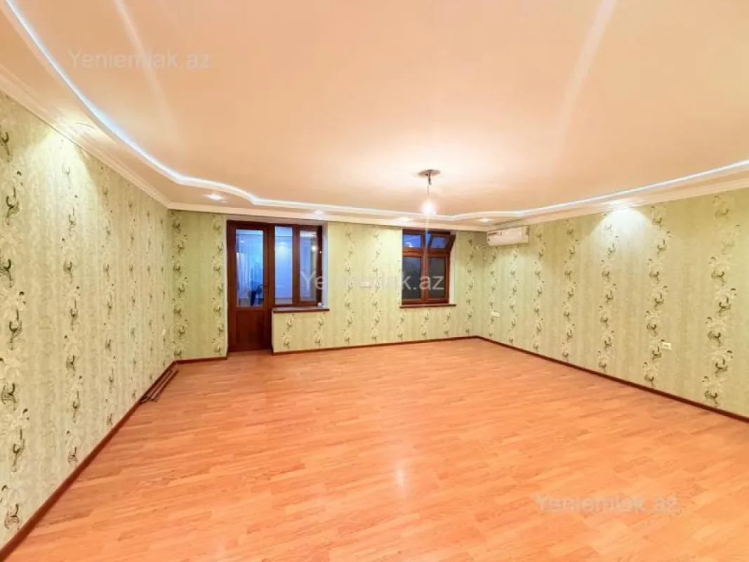 Satılır 4 otaqlı köhnə tikili 80 m²