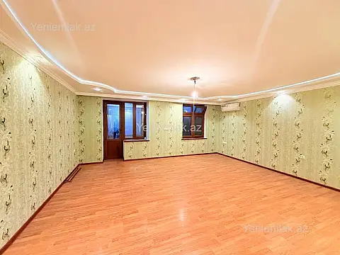 Satılır 4 otaqlı köhnə tikili 80 m²