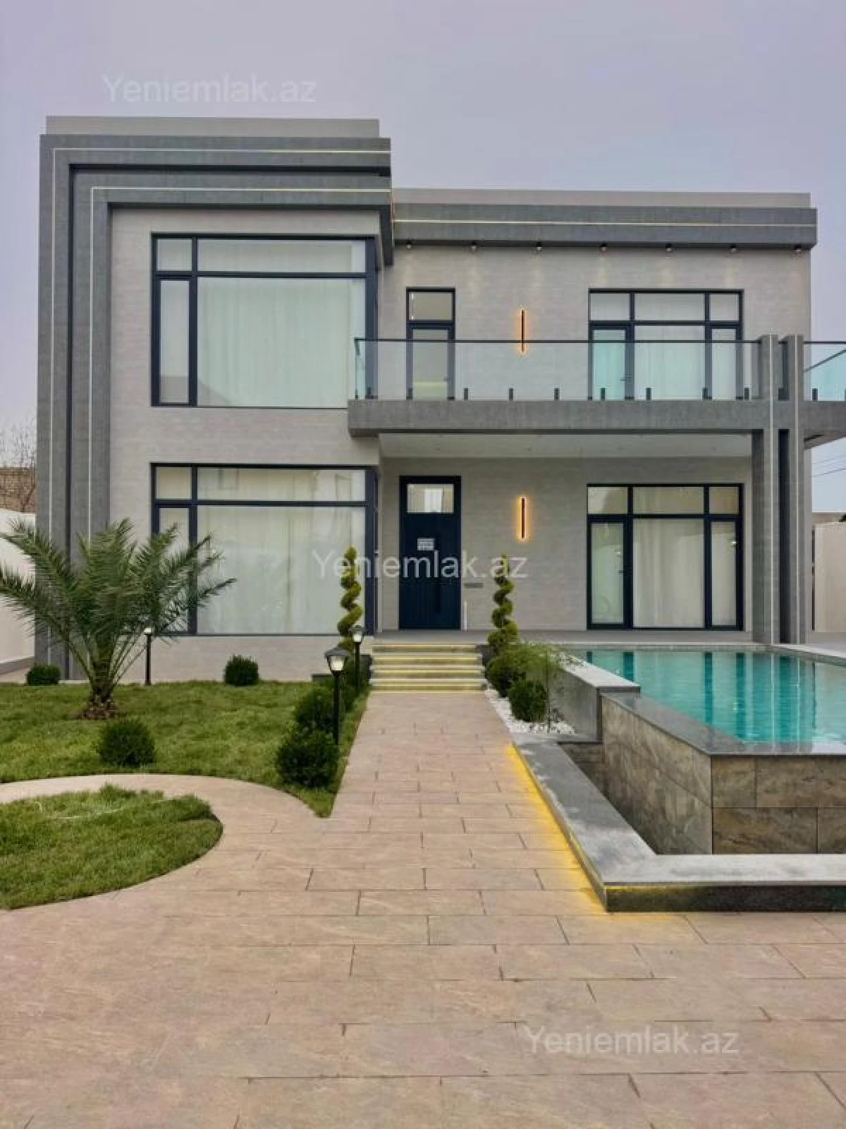 Satılır 5 otaqlı həyət evi 280 m²