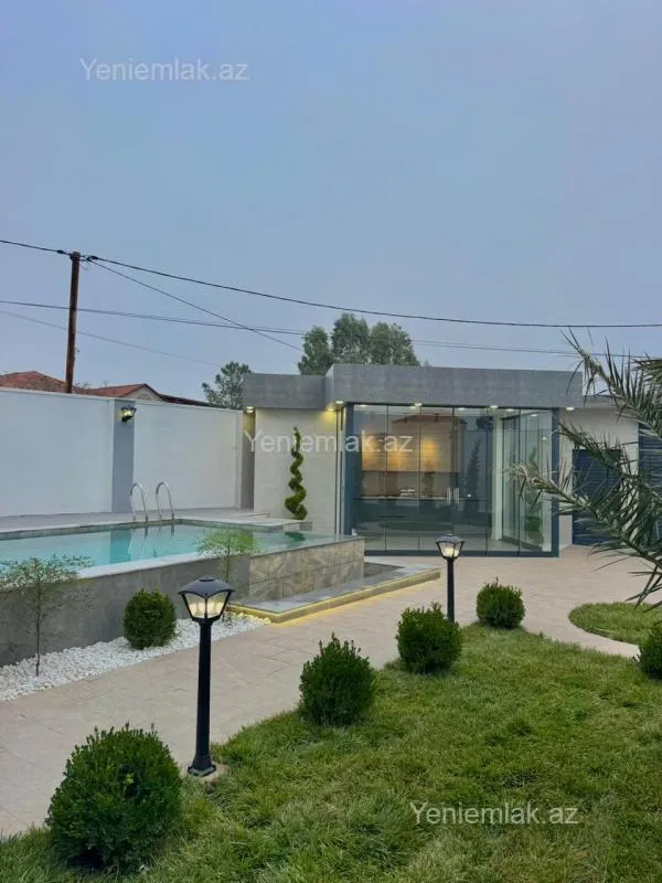 Satılır 5 otaqlı həyət evi 280 m²