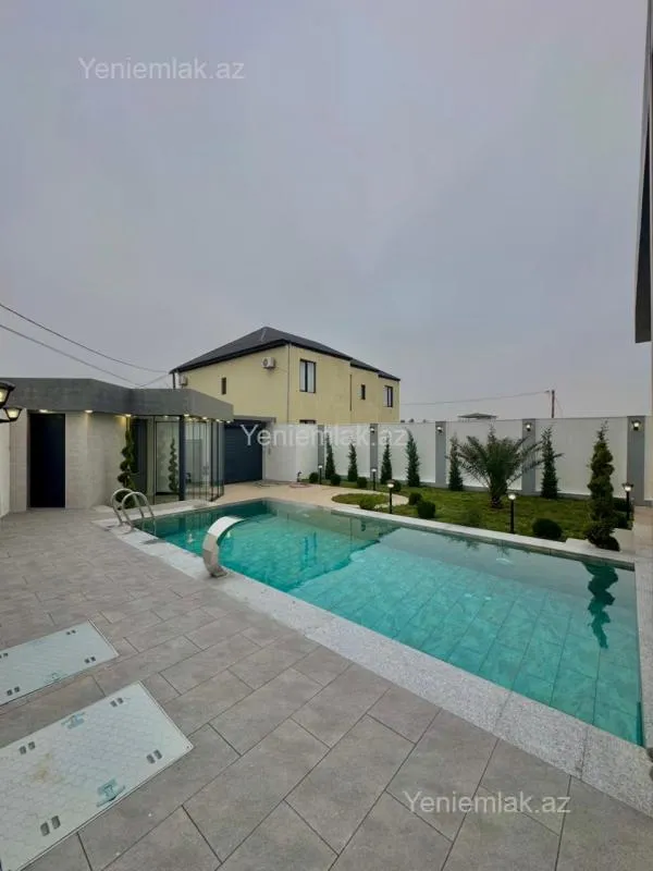 Satılır 5 otaqlı həyət evi 280 m²