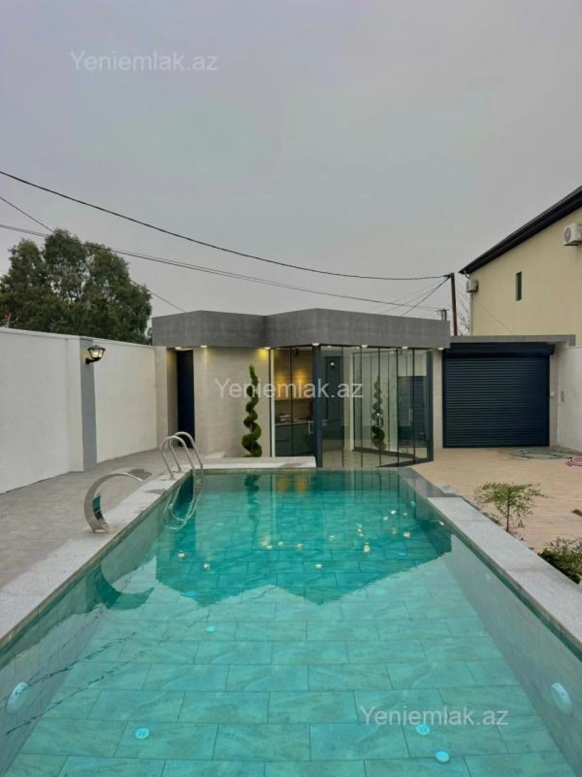 Satılır 5 otaqlı həyət evi 280 m²