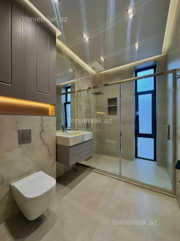 Satılır 5 otaqlı həyət evi 280 m²