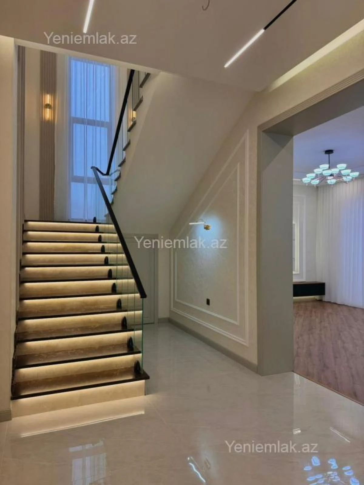 Satılır 5 otaqlı həyət evi 280 m²