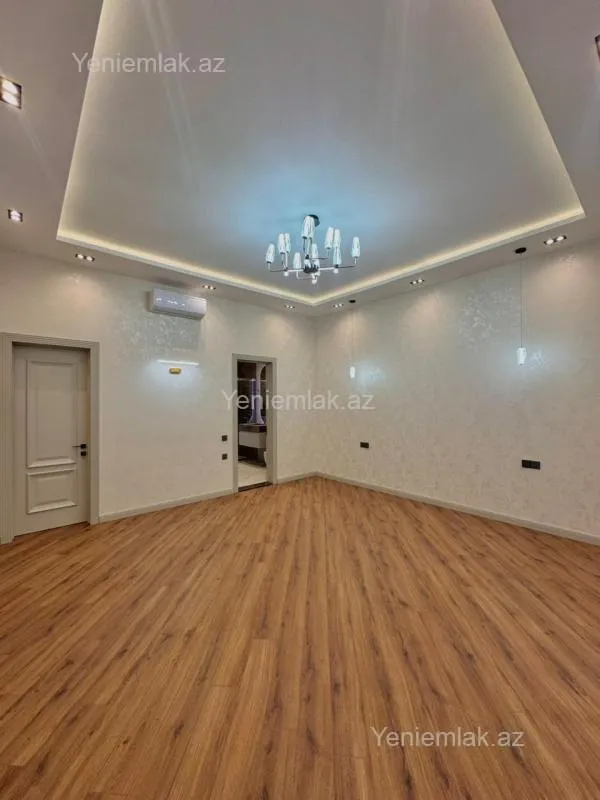 Satılır 5 otaqlı həyət evi 280 m²