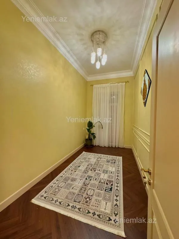 Satılır 4 otaqlı həyət evi 150 m²