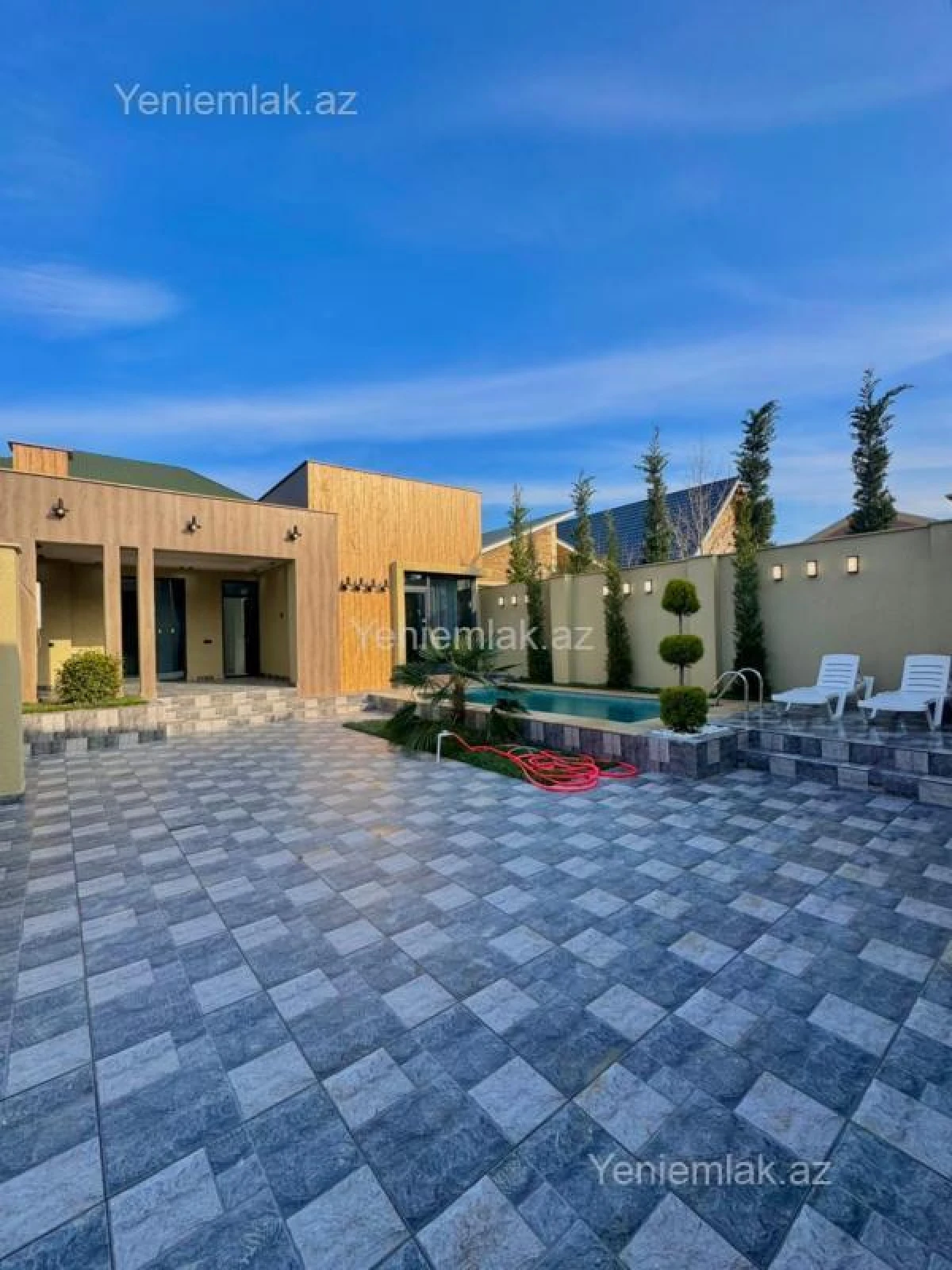 Satılır 4 otaqlı həyət evi 150 m²