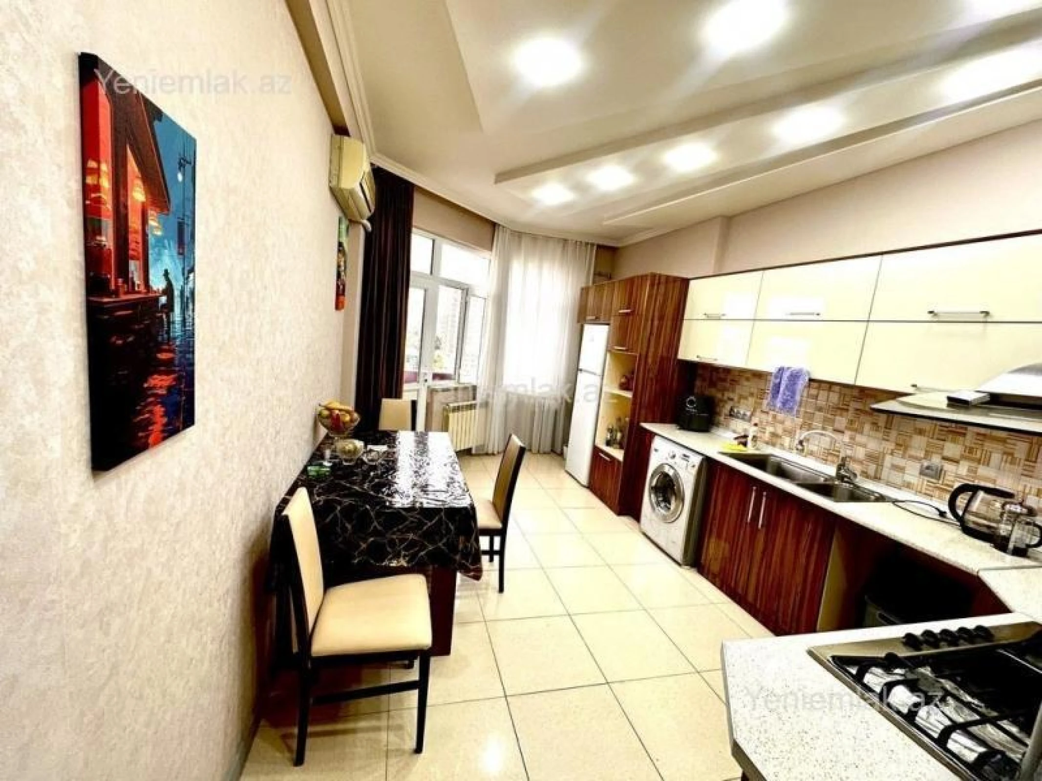 Satılır 3 otaqlı yeni tikili 145 m²