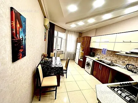 Satılır 3 otaqlı yeni tikili 145 m²
