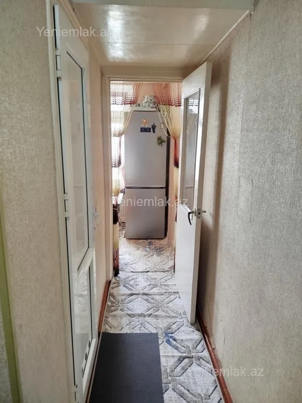 Satılır 3 otaqlı köhnə tikili 64 m²