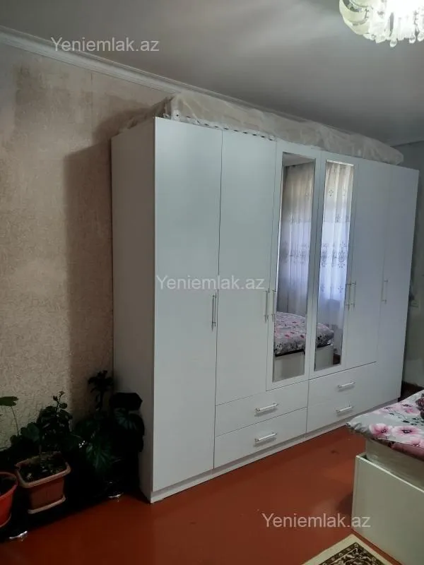 Satılır 3 otaqlı köhnə tikili 64 m²