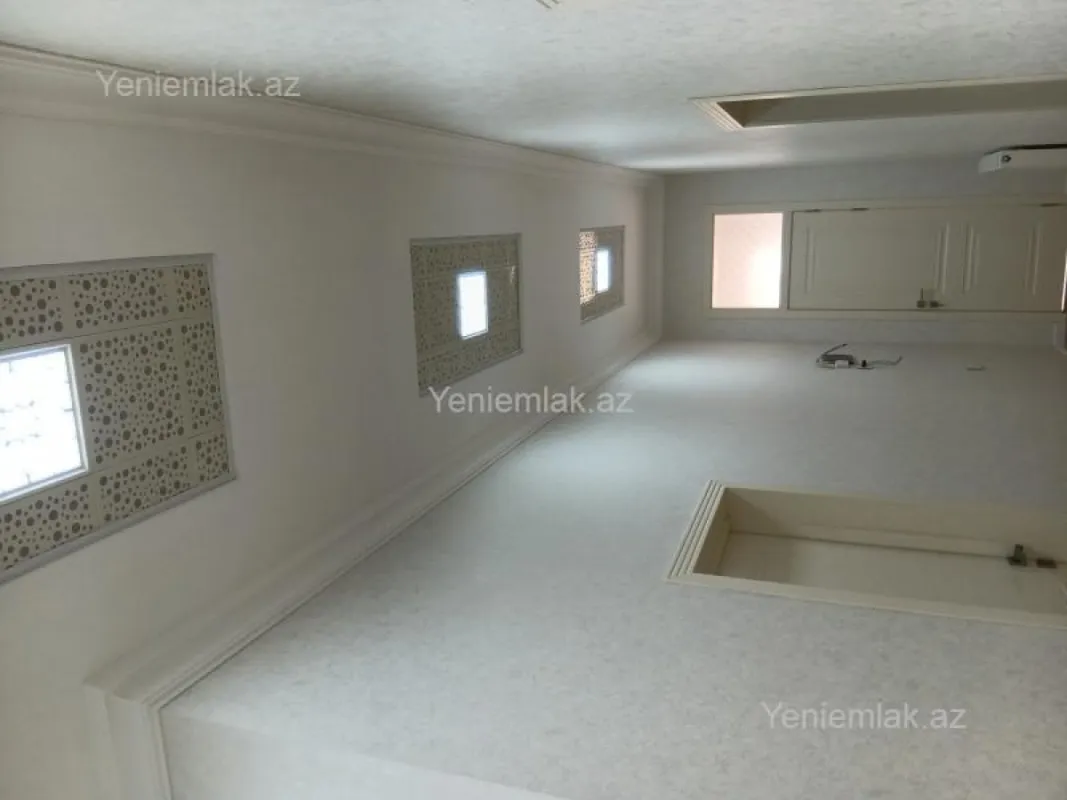 Satılır 7 otaqlı həyət evi 330 m²
