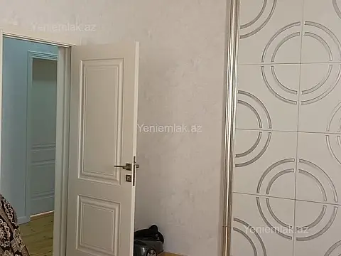 Satılır 7 otaqlı həyət evi 330 m²