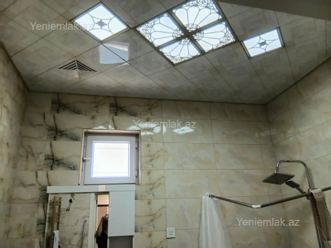 Satılır 7 otaqlı həyət evi 330 m²