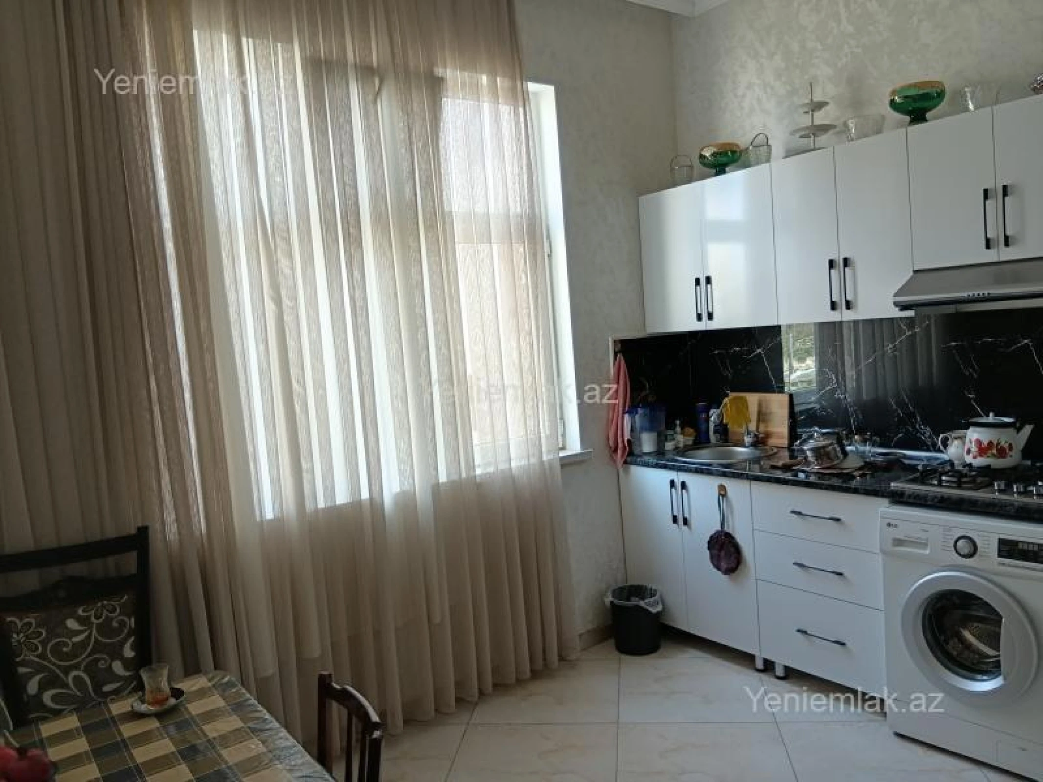 Satılır 7 otaqlı həyət evi 330 m²