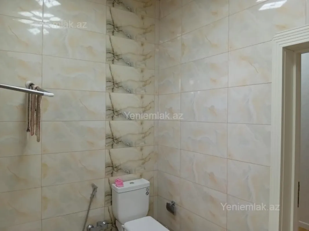 Satılır 7 otaqlı həyət evi 330 m²