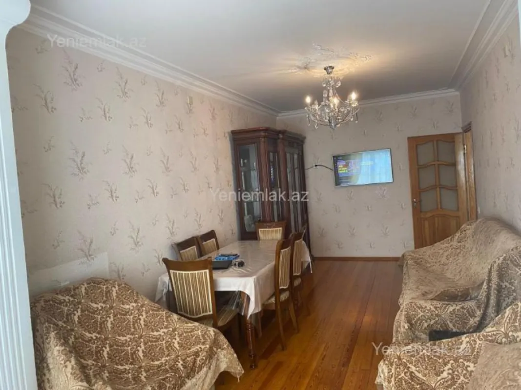 Satılır 3 otaqlı köhnə tikili 90 m²