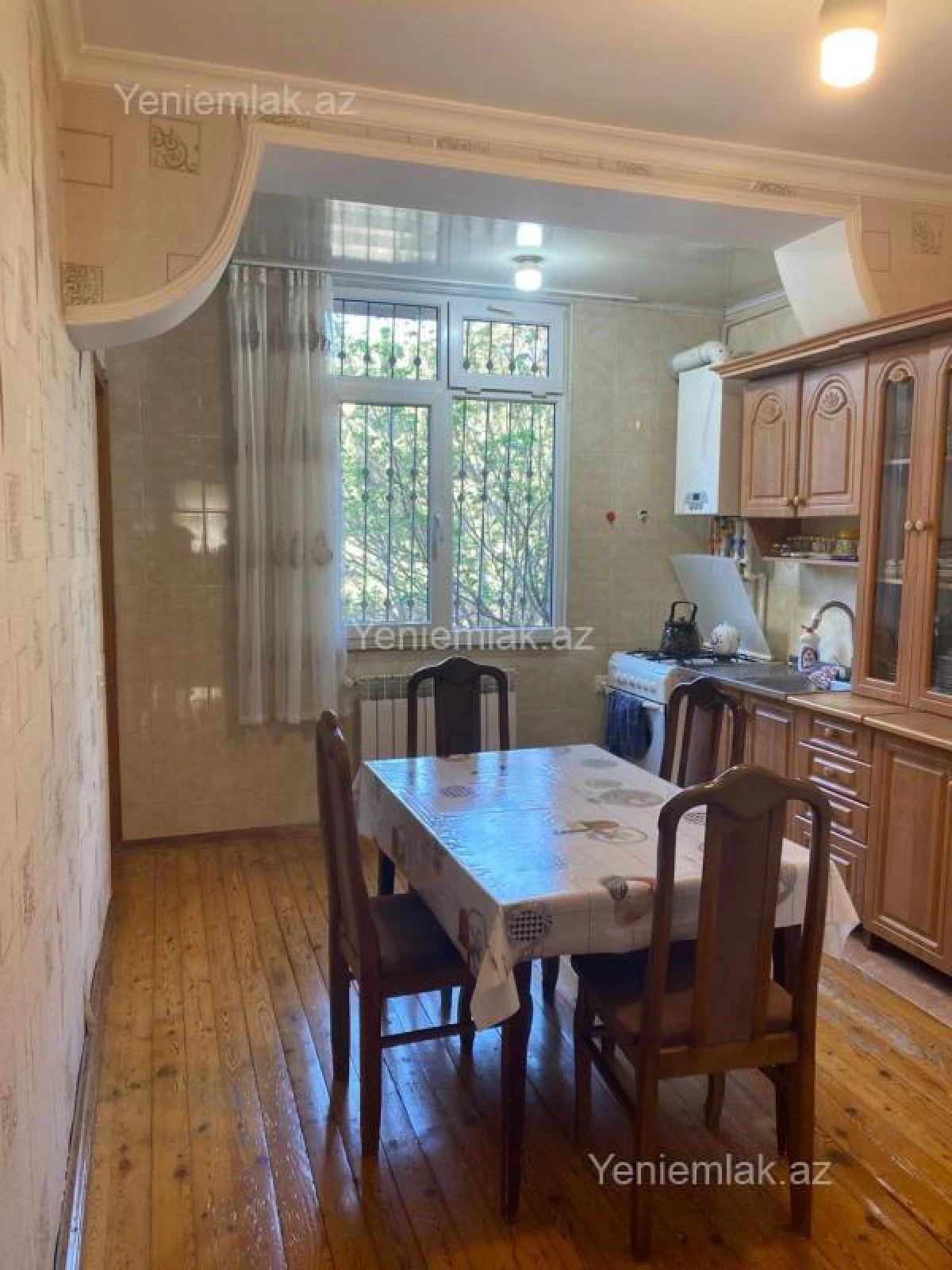 Satılır 3 otaqlı köhnə tikili 90 m²