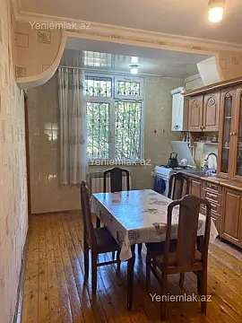 Satılır 3 otaqlı köhnə tikili 90 m²