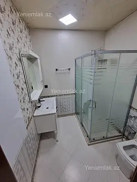 Satılır 3 otaqlı yeni tikili 135 m²